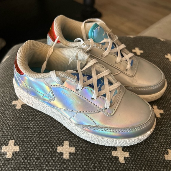 Wonder Woman Reebok - Picture 3 of 5